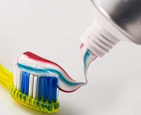 Tips for Choosing the Right Toothbrush and Toothpaste